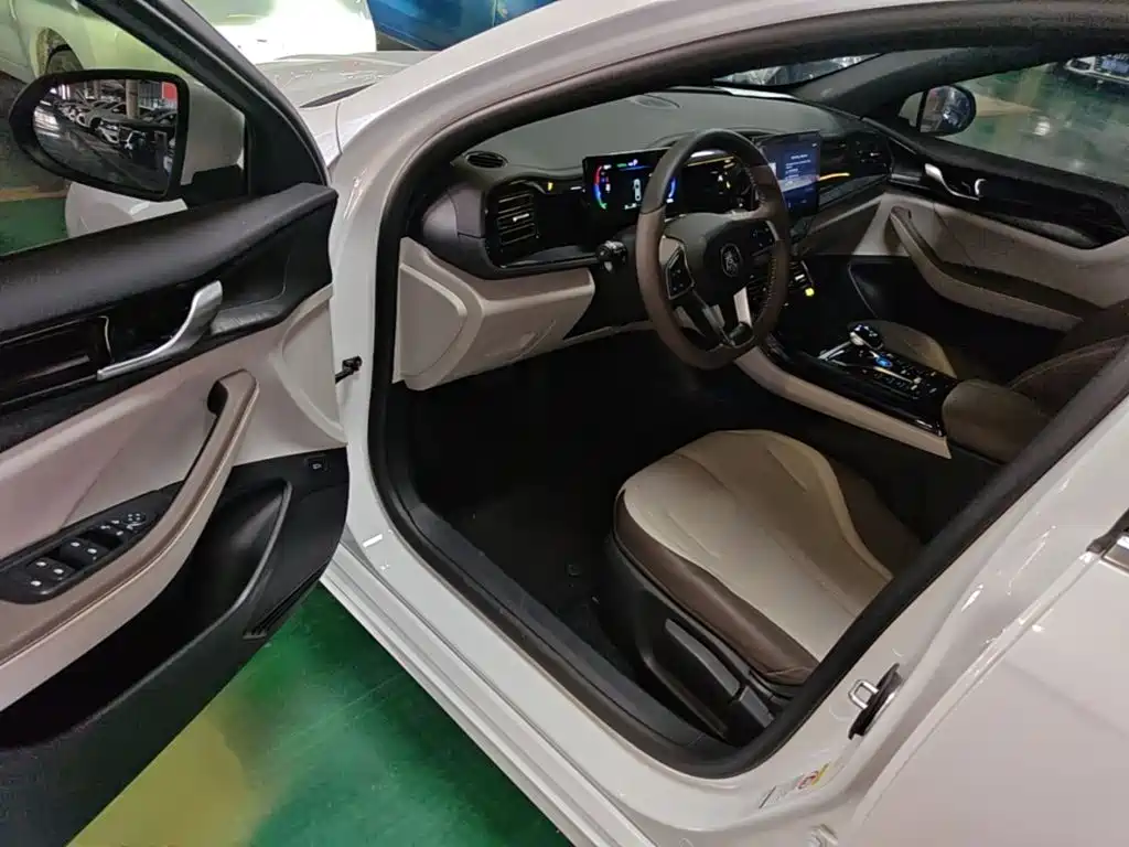 BYD Qin PLUS 2024 — фото 16