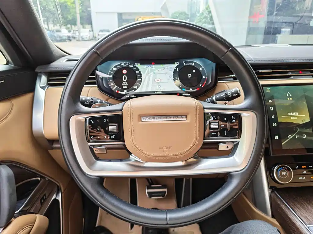 Land Rover Range Rover 2023 — фото 10