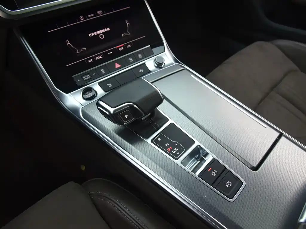 Audi A7L 2024 — фото 10