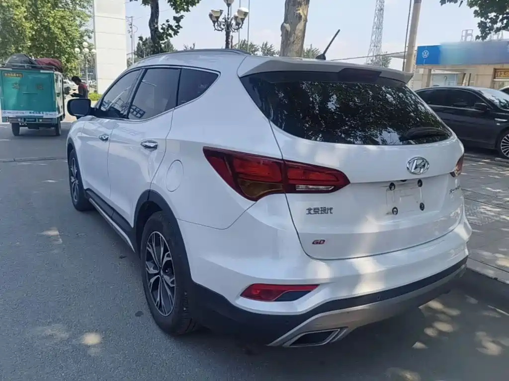Hyundai Santa Fe 2017 — фото 5