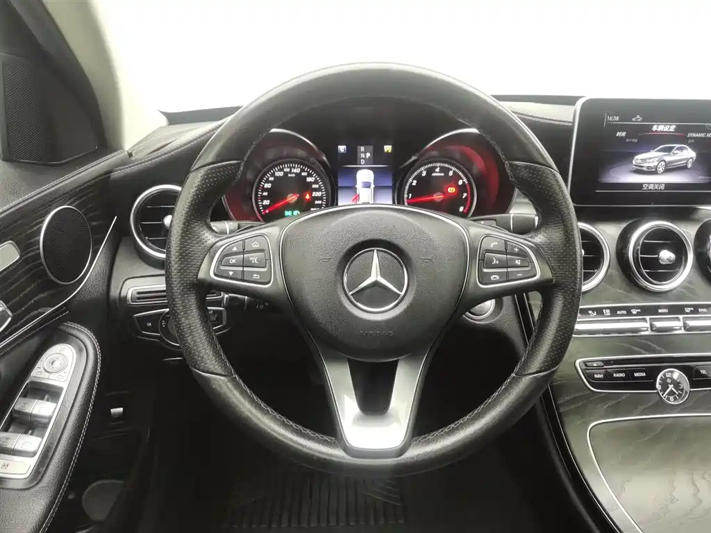 Mercedes-Benz C-Class 2017 — фото 11
