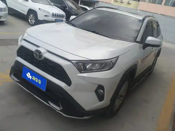 Toyota RAV4 2021
