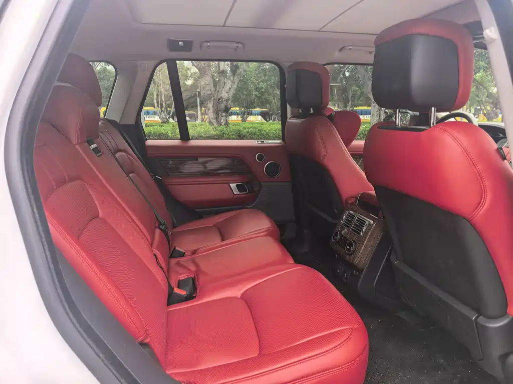 Land Rover Range Rover 2018 — фото 12