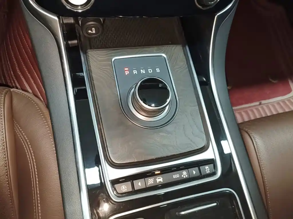 Jaguar XFL 2021 — фото 14