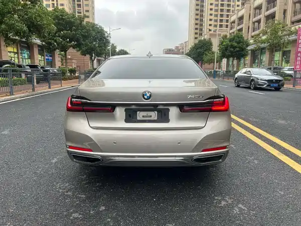 BMW 7 Series 2021