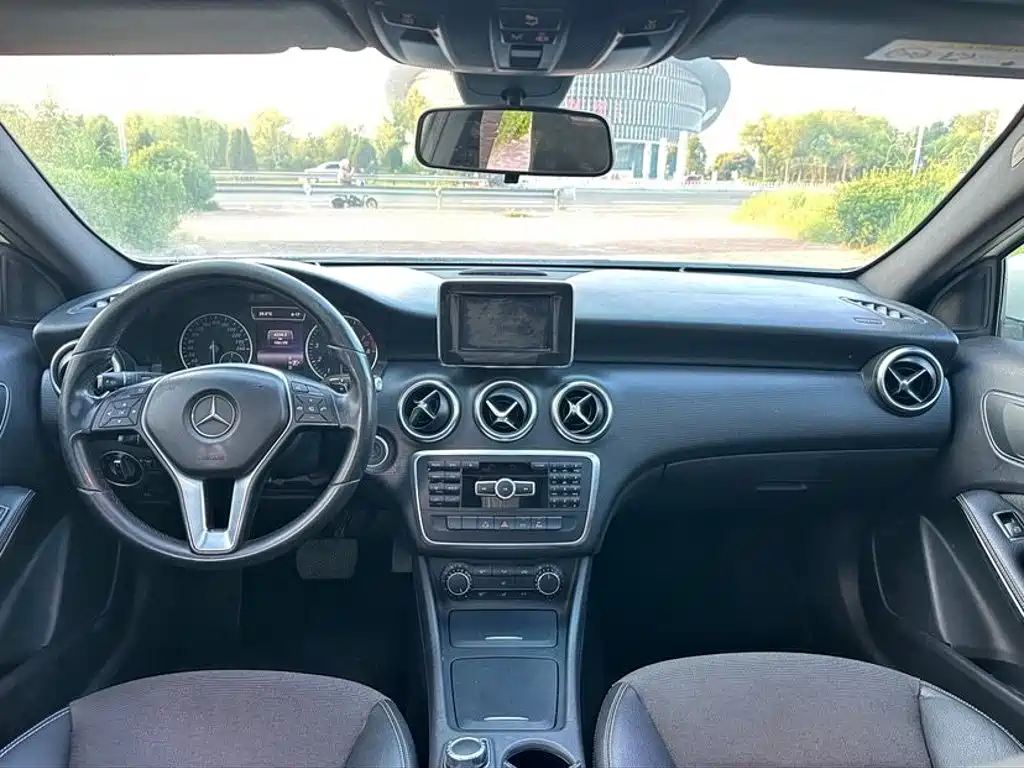 Mercedes-Benz A-Class 2014 — фото 9