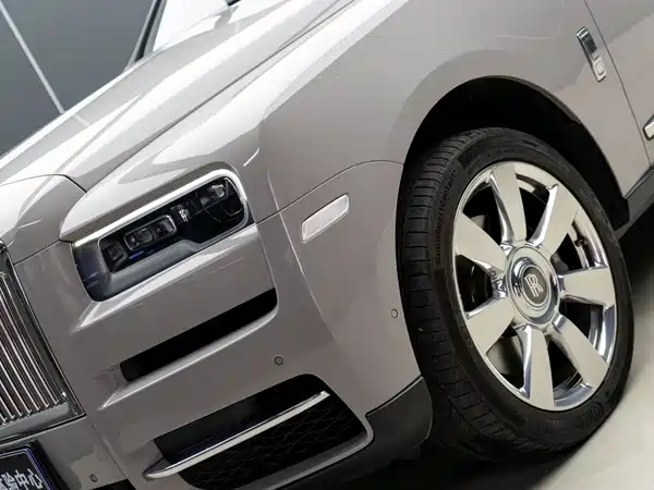 Rolls-Royce Cullinan 2021