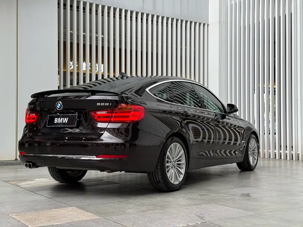 BMW 3 Series GT 2015 — фото 19