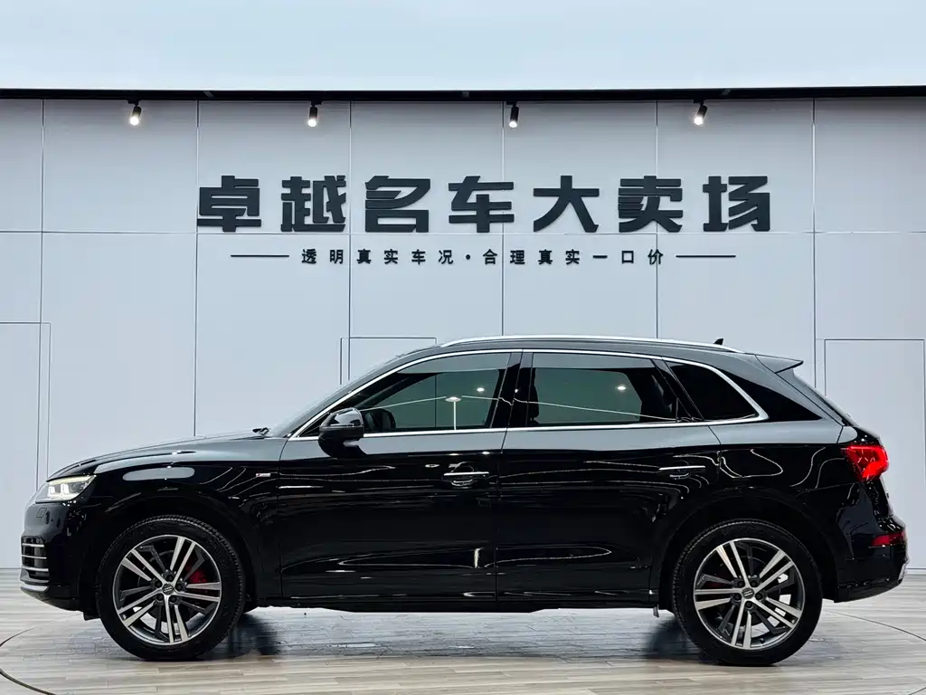 Audi Q5L 2021 — фото 2