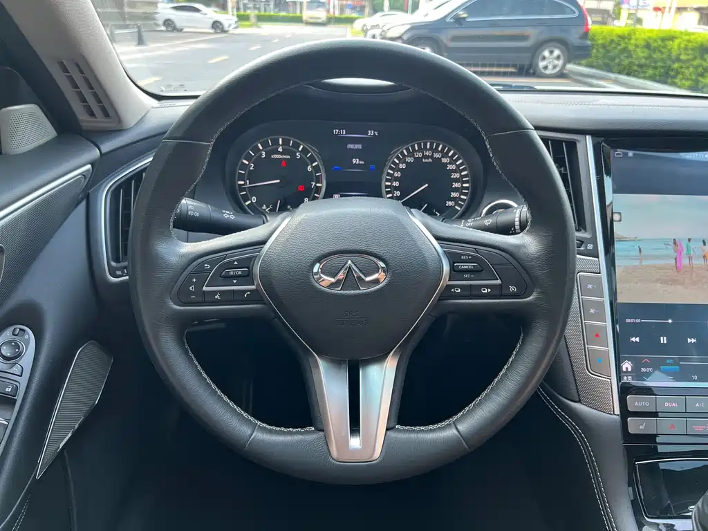 Infiniti Q50L 2018 — фото 17