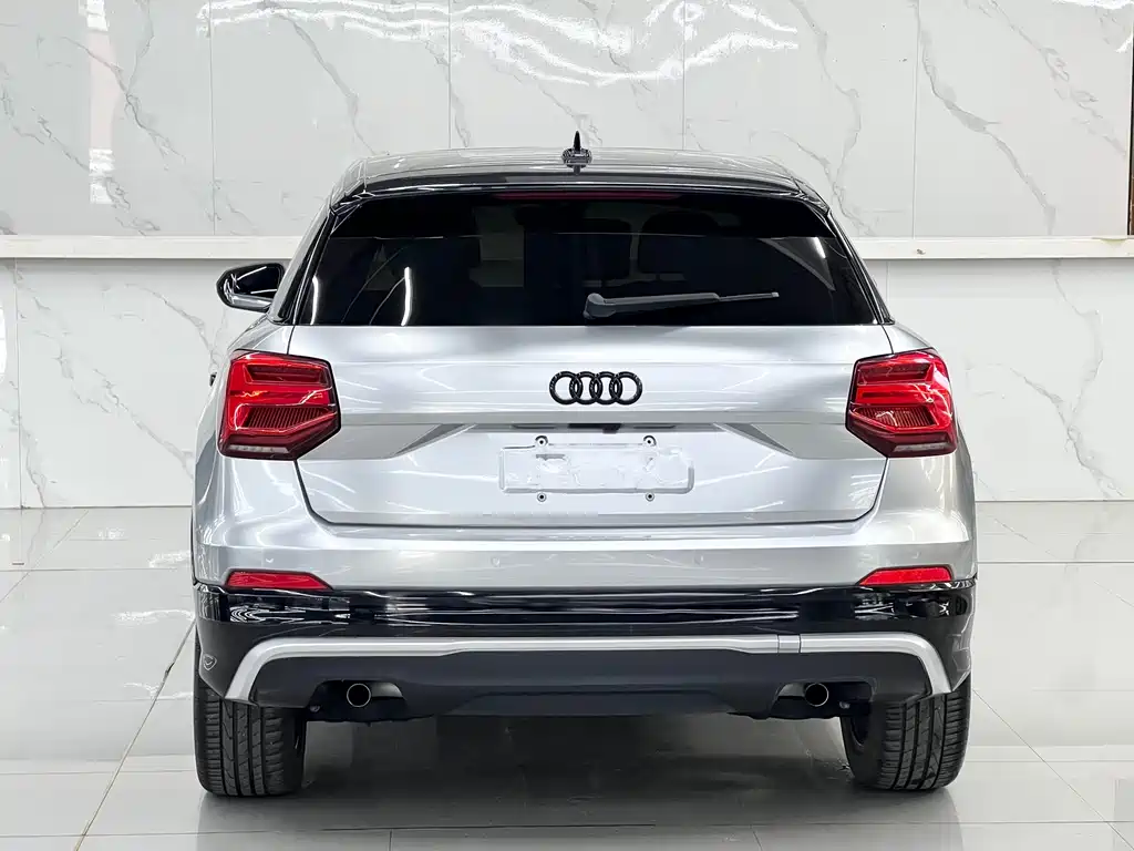 Audi Q2L 2021 — фото 14