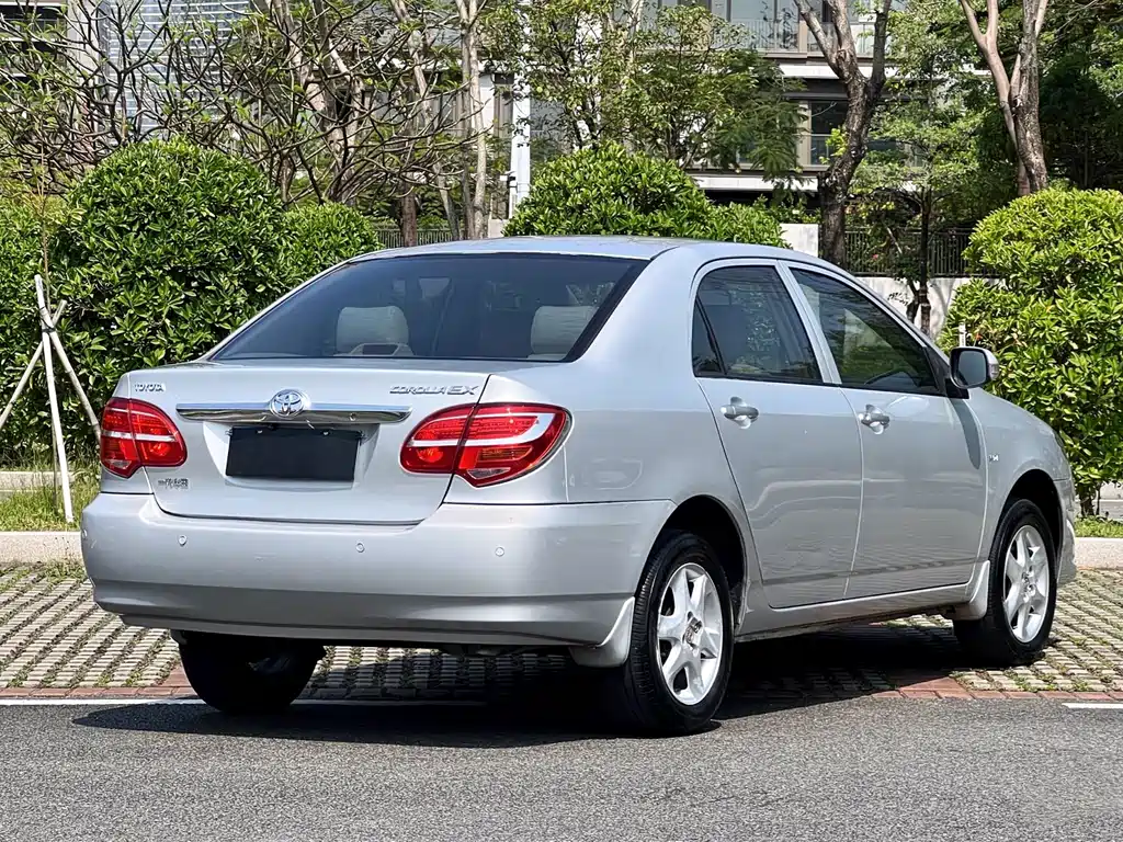 Toyota Corolla 2014 — фото 12