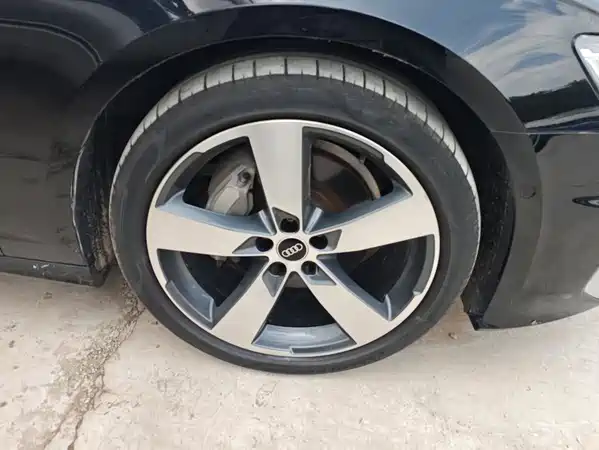 Audi A6L 2023