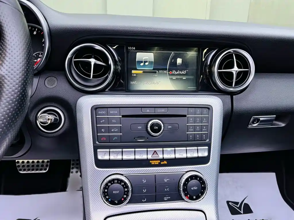 Mercedes-Benz SLC 2017 — фото 13