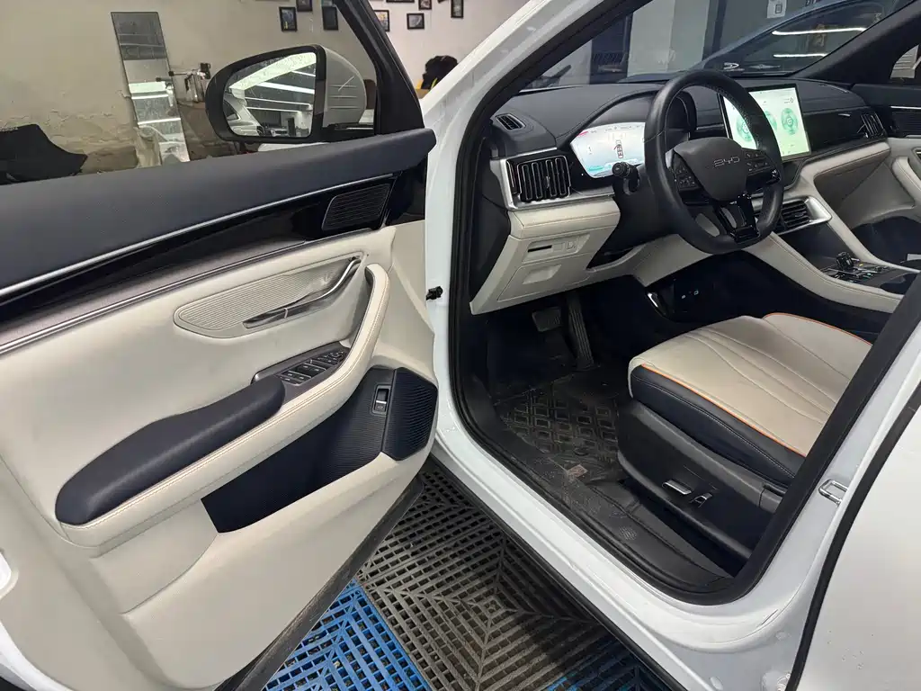 BYD Song PLUS New Energy 2023 — фото 14
