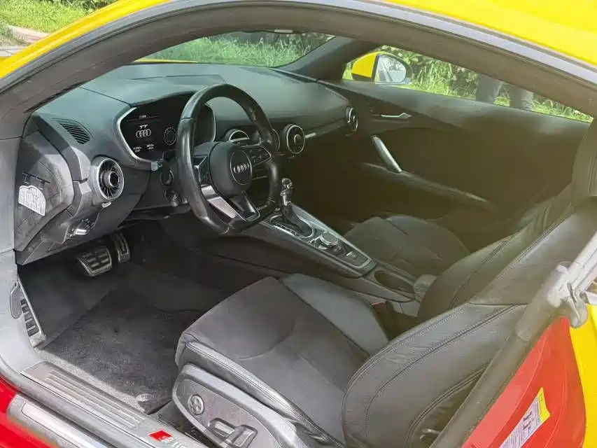 Audi TT 2015