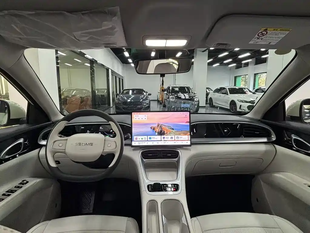 Geely Galaxy Starwish 2025 — фото 10