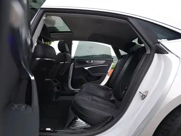 Audi A7L 2024