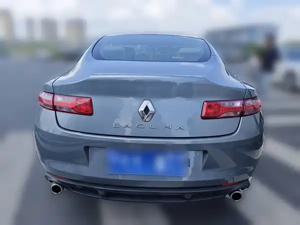 Renault Laguna 2015