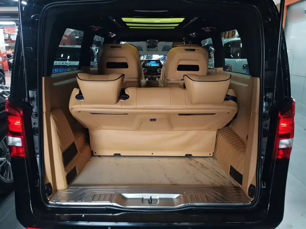 Mercedes-Benz Vito 2022 — фото 19