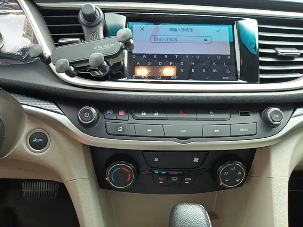 Buick Excelle GT 2020 — фото 13