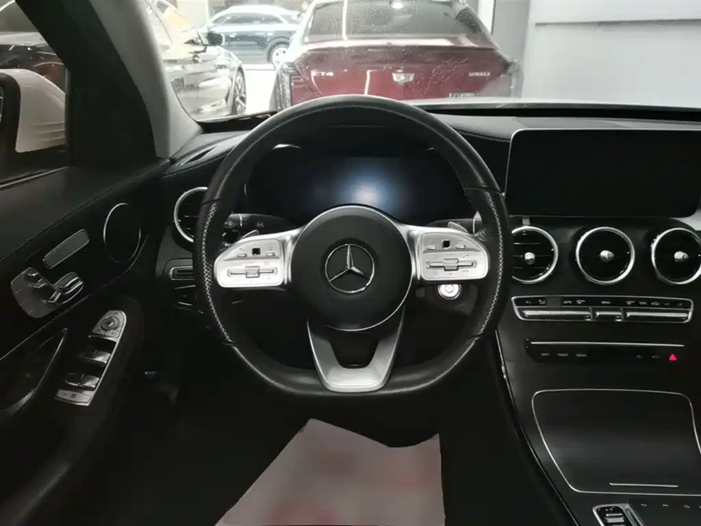 Mercedes-Benz C-Class 2021 — фото 11