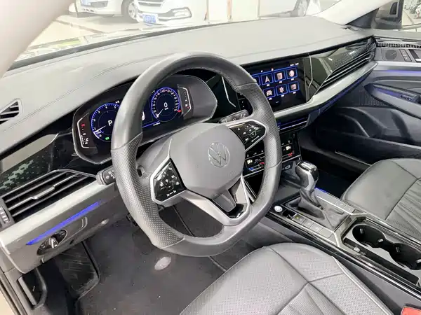 Volkswagen Passat 2022