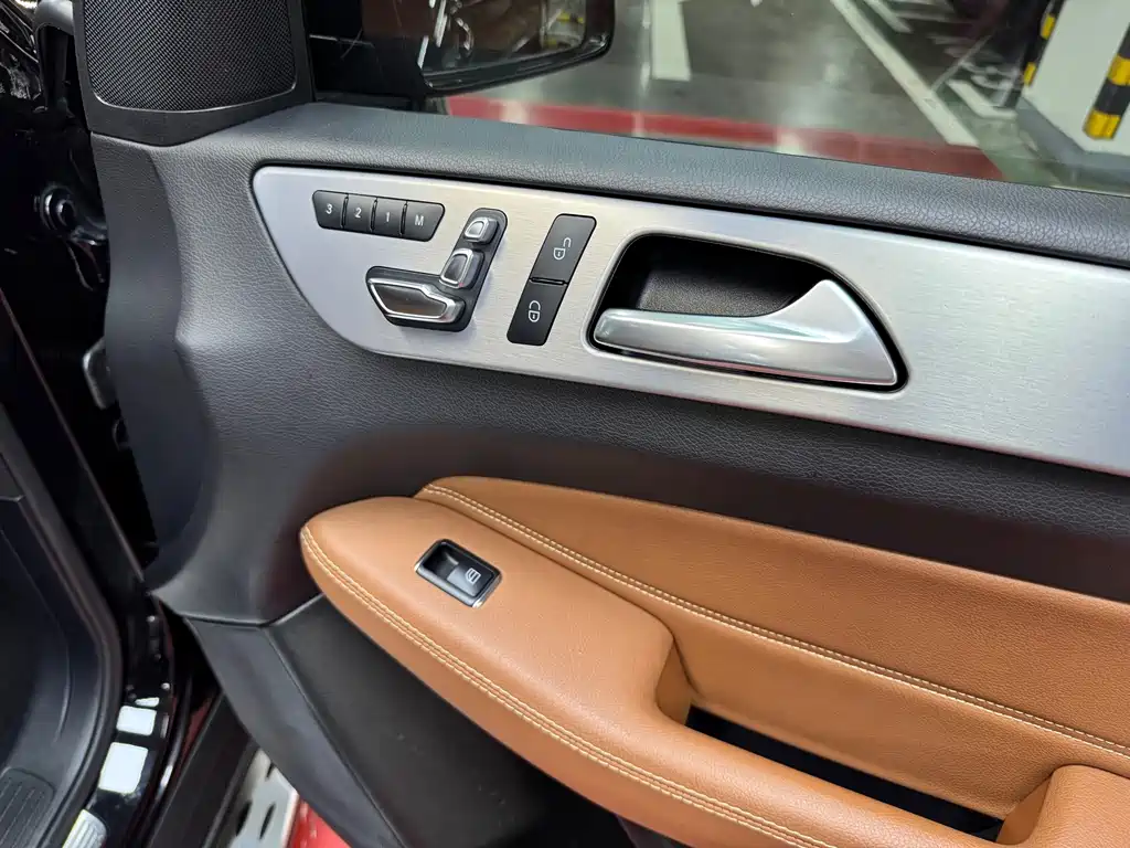 Mercedes-Benz GLE AMG 2017 — фото 34