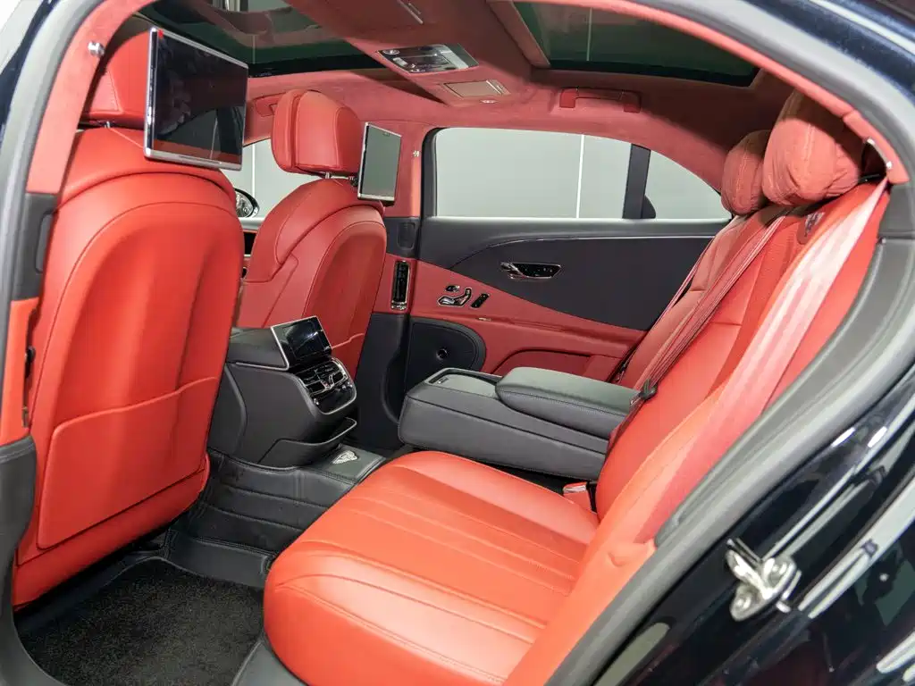 Bentley Flying Spur 2021 — фото 12