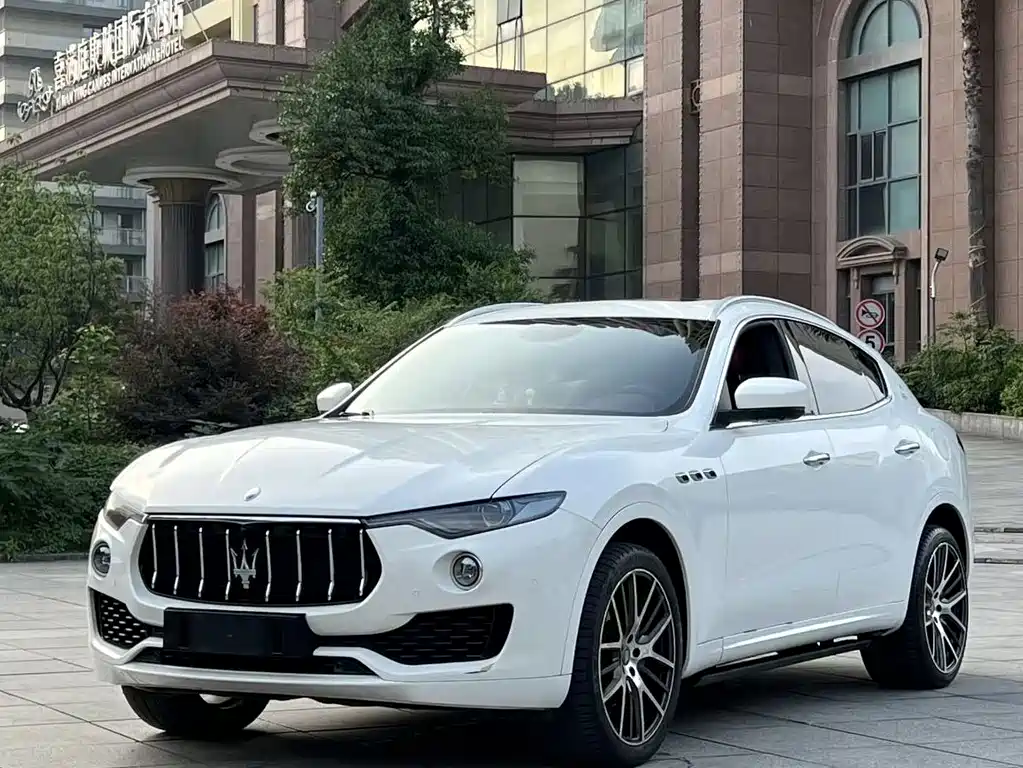Maserati Levante 2018 — фото 1