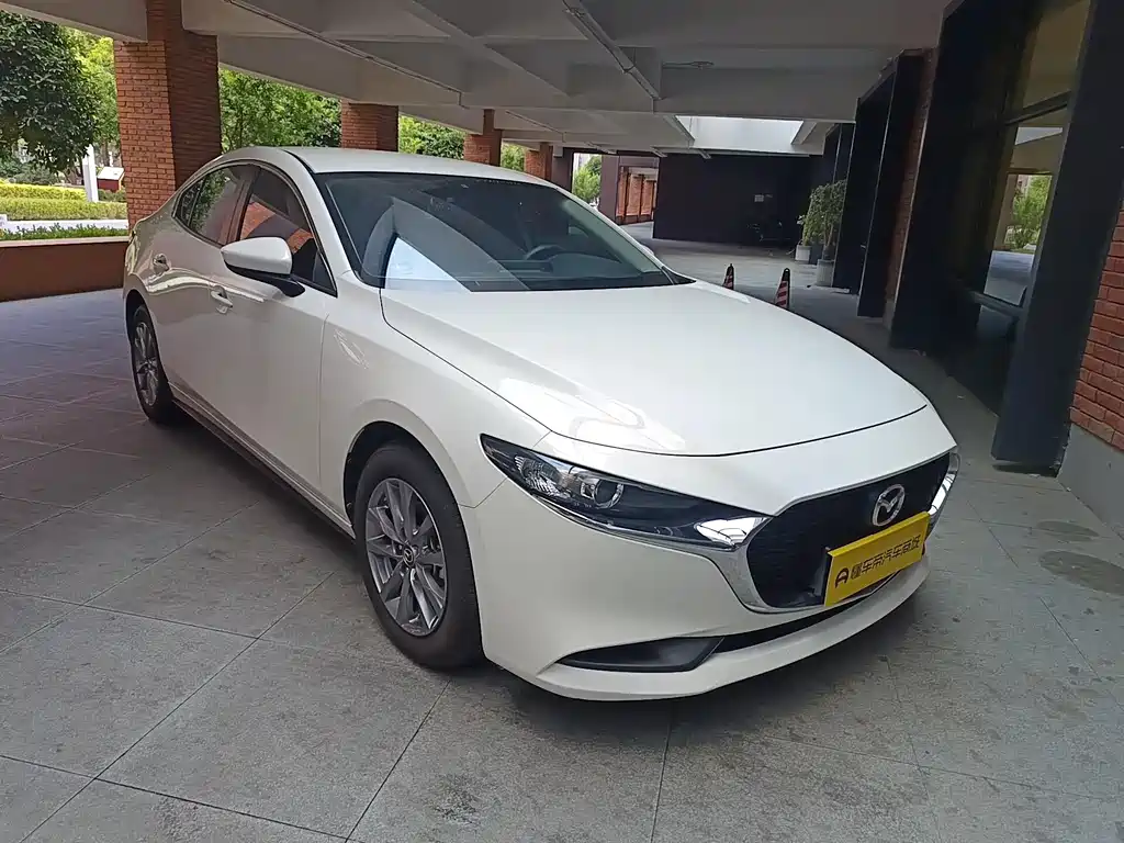 Mazda 3 Axela 2022