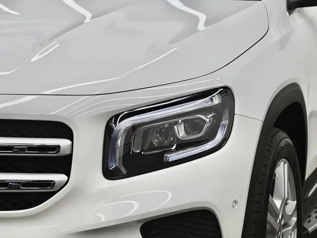 Mercedes-Benz GLB 2023 — фото 28