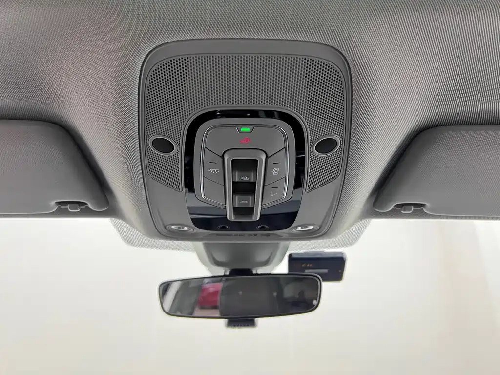 Audi Q5L 2023 — фото 19