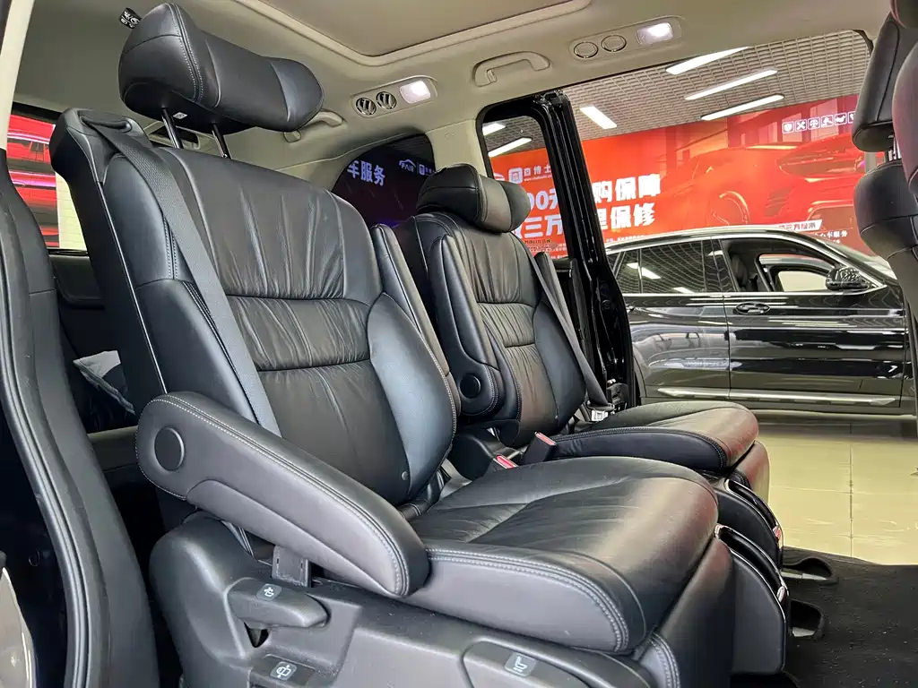 Honda Odyssey 2019 — фото 17