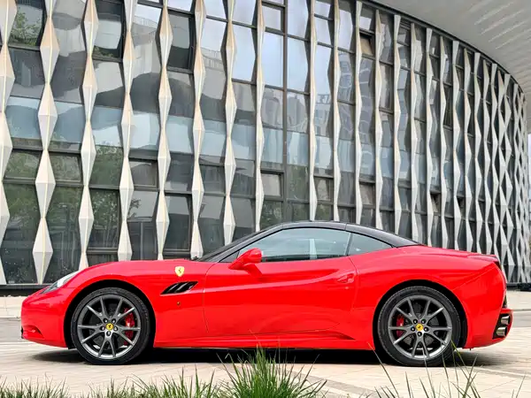 Ferrari California T 2009