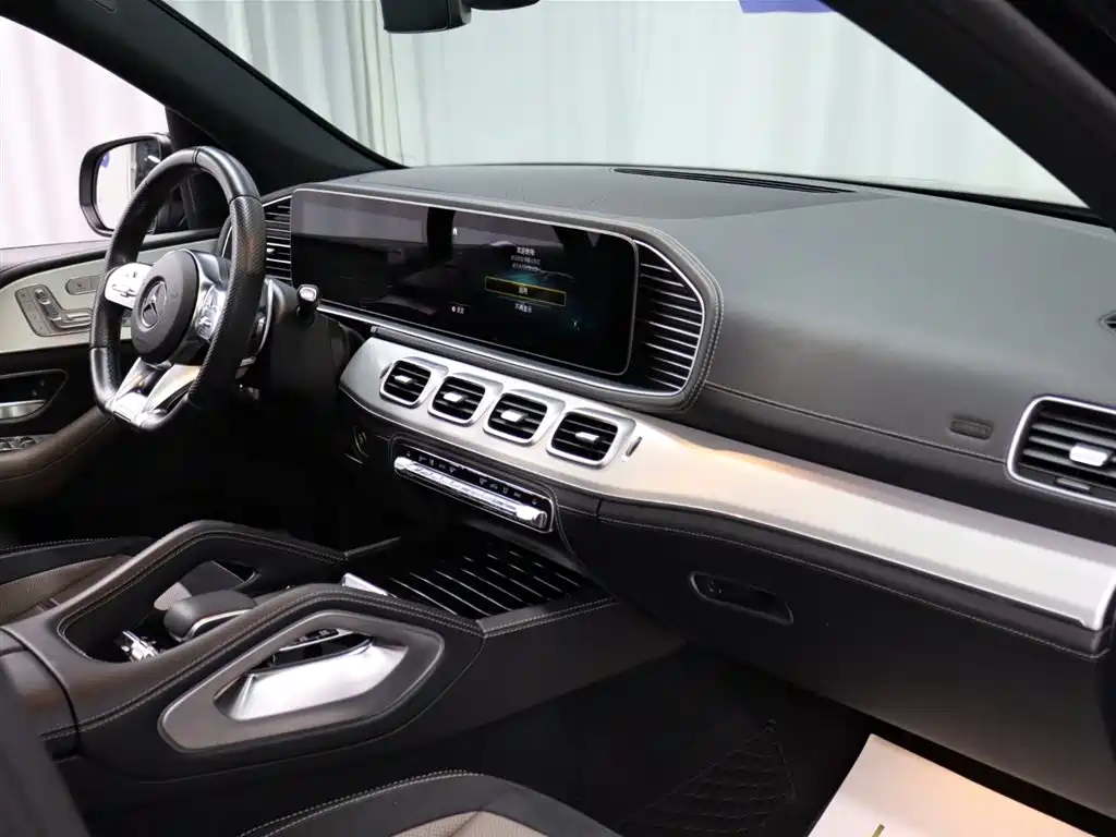 Mercedes-Benz GLE AMG 2021 — фото 19