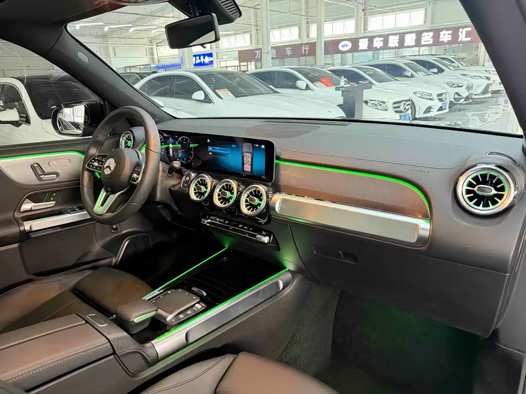 Mercedes-Benz GLB 2020 — фото 18