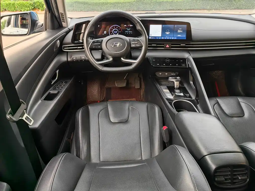 Hyundai Elantra 2022 — фото 13
