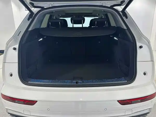 Audi Q5L 2022