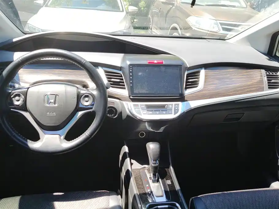Honda Jade 2018 — фото 12