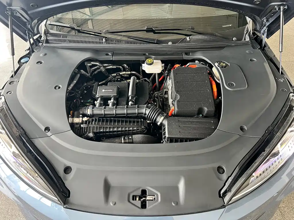 BYD Seal 07 DM-i 2025 — фото 17
