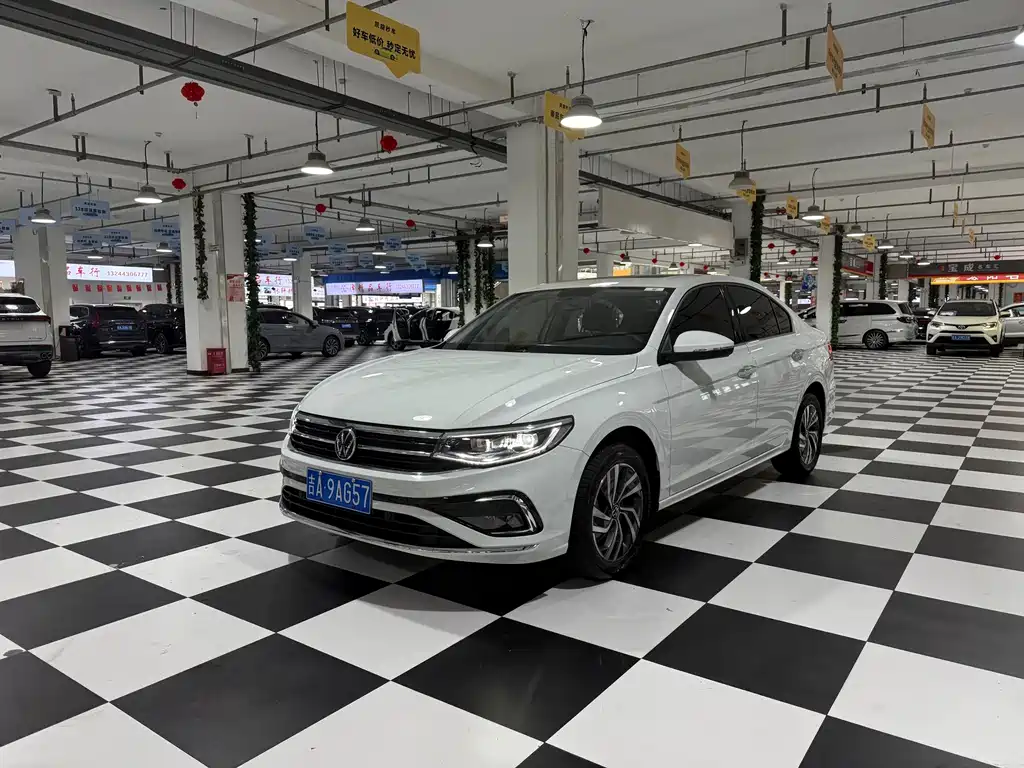 Volkswagen Bora 2023
