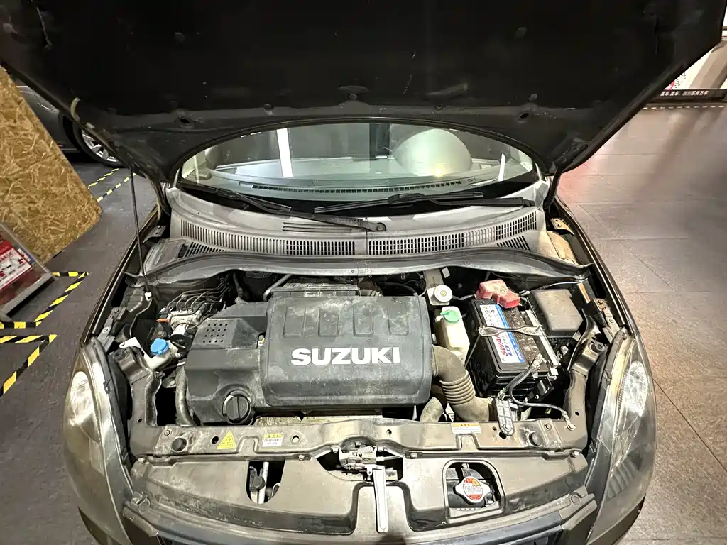 Suzuki Swift 2015 — фото 11