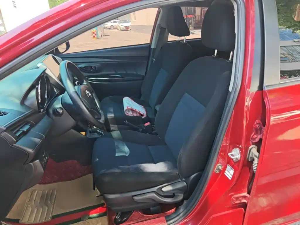Toyota Yaris L 2018 — фото 15