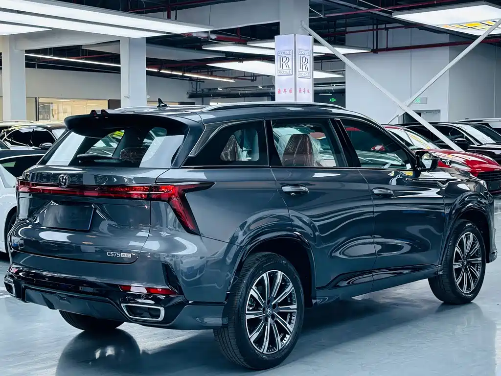 Changan CS75 PLUS 2026 — фото 15