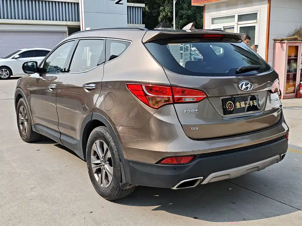 Hyundai Santa Fe 2015 — фото 2