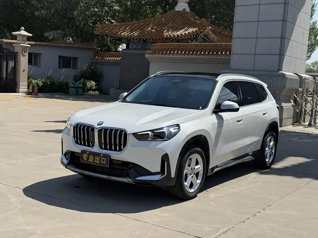 BMW X1 2023 — фото 1