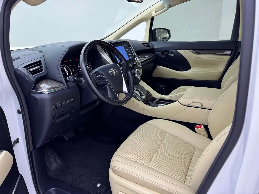 Toyota Alphard 2022 — фото 4