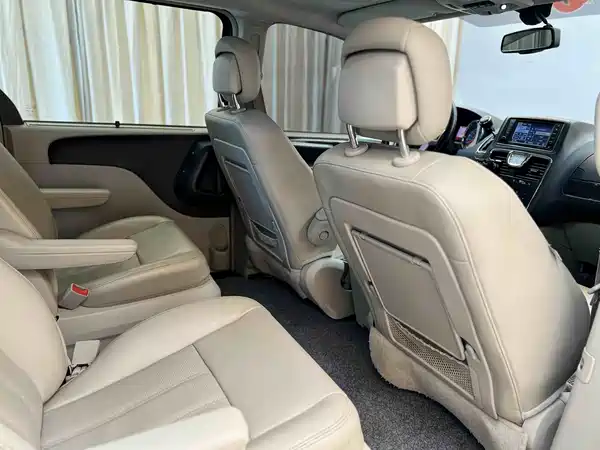 Chrysler Grand Voyager 2014