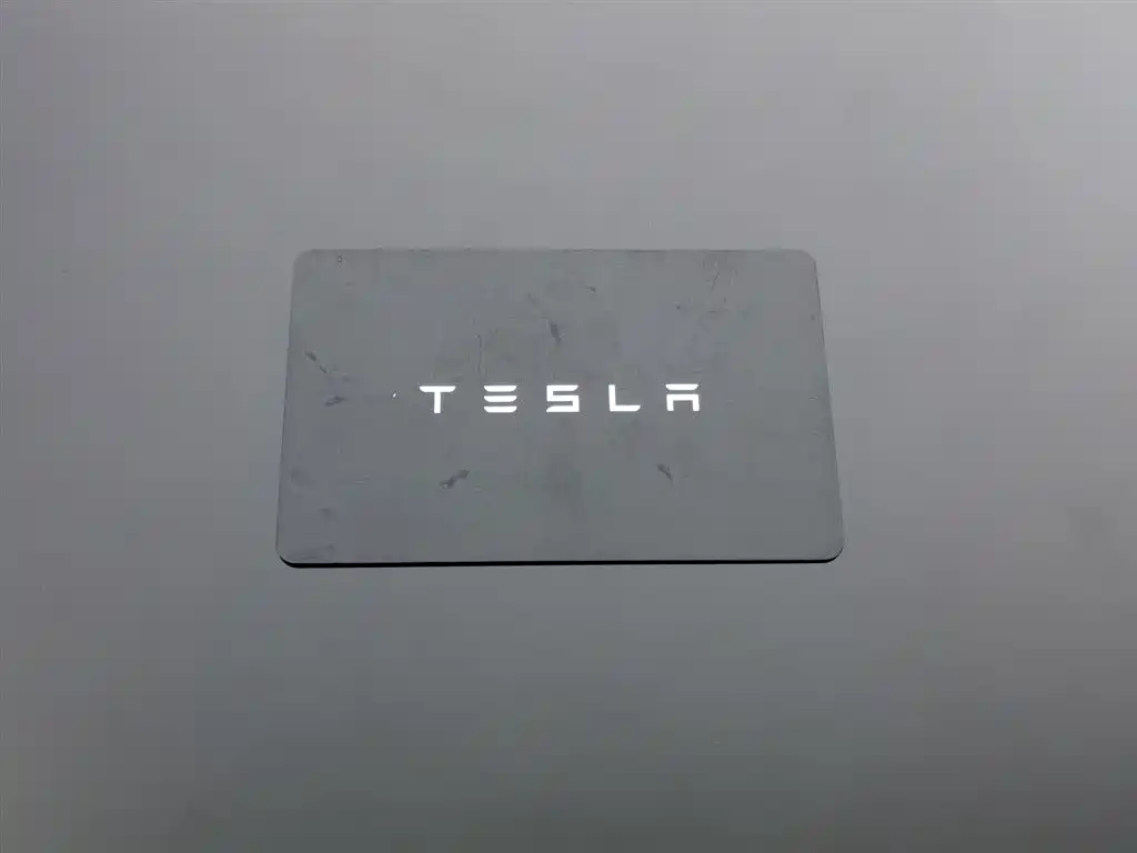 Tesla Model Y 2021 — фото 19